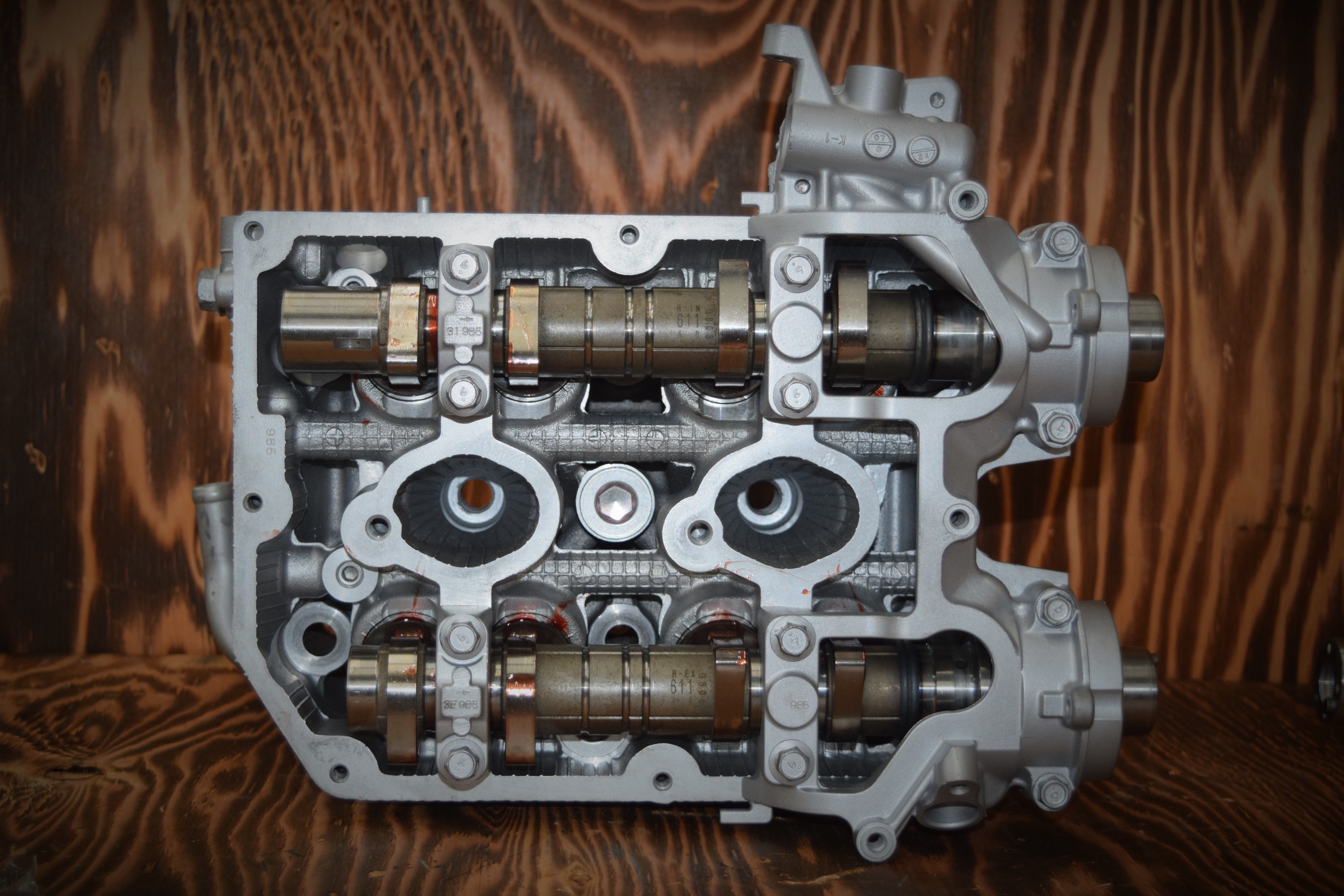 subaru cylinder head