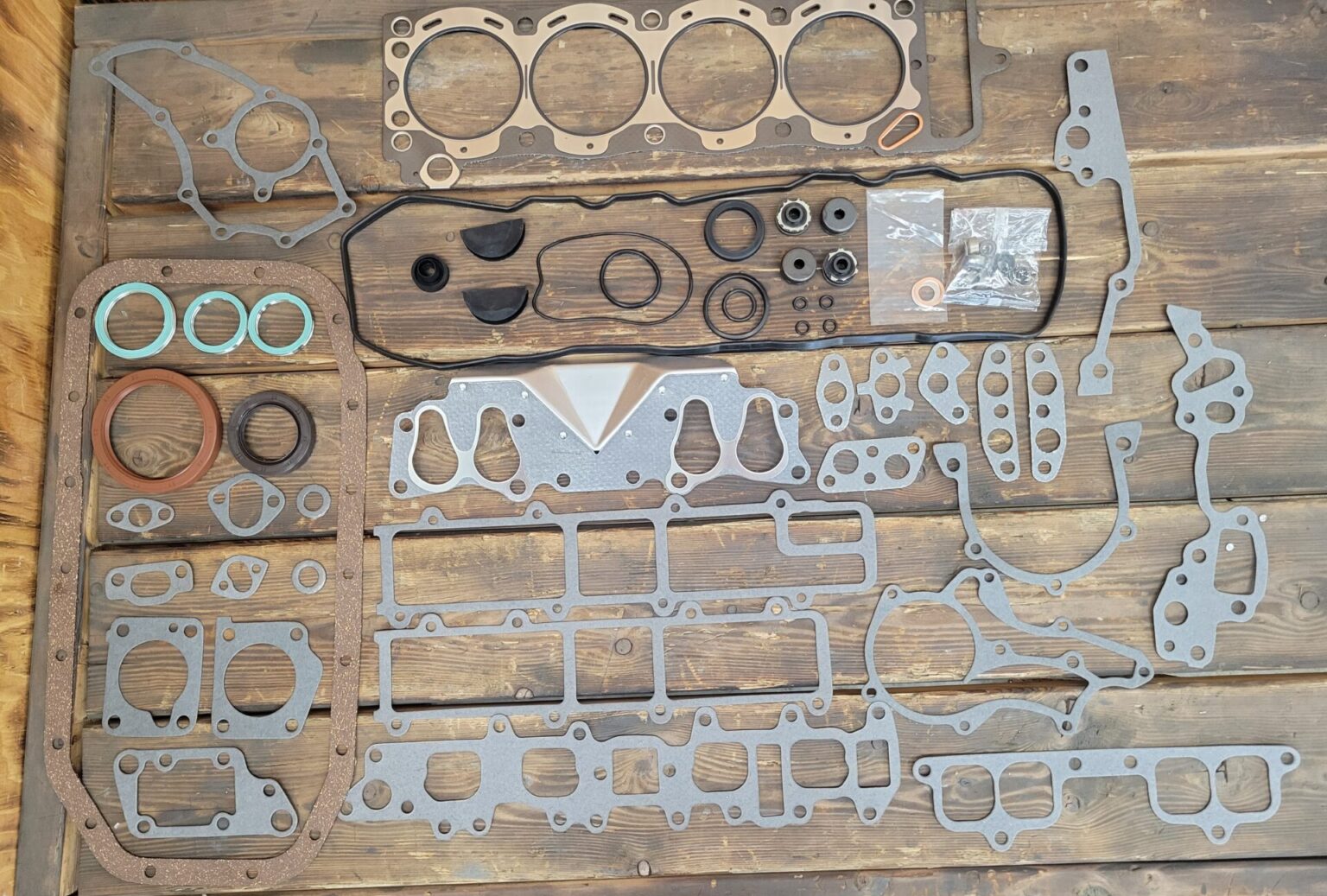 Toyota 22R/RE Gasket Sets Red (8595) Sunwest Automotive Engine