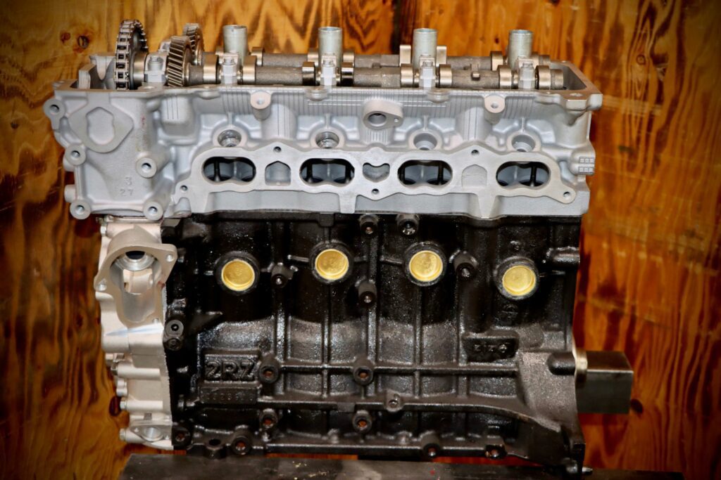 Toyota 2.4L Long Block 9904 2RZ Sunwest Automotive, Inc.